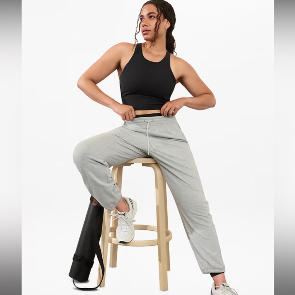 NWT Athleta Conscious Crop Train Sz L